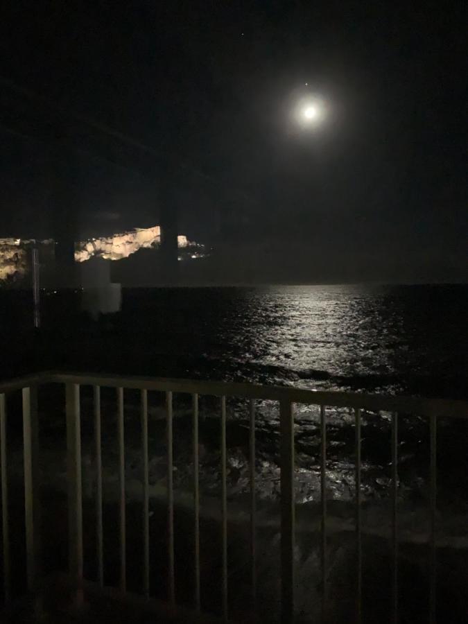Ocean Beach Salobrena Bagian luar foto