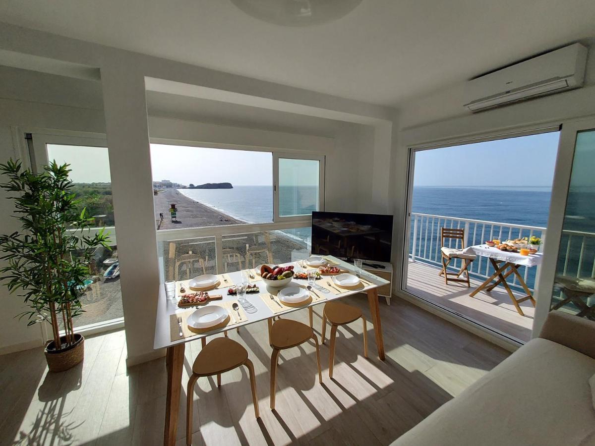 Ocean Beach Salobrena Bagian luar foto