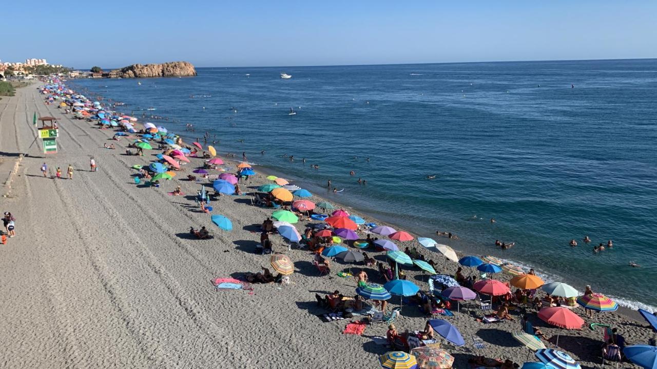 Ocean Beach Salobrena Bagian luar foto