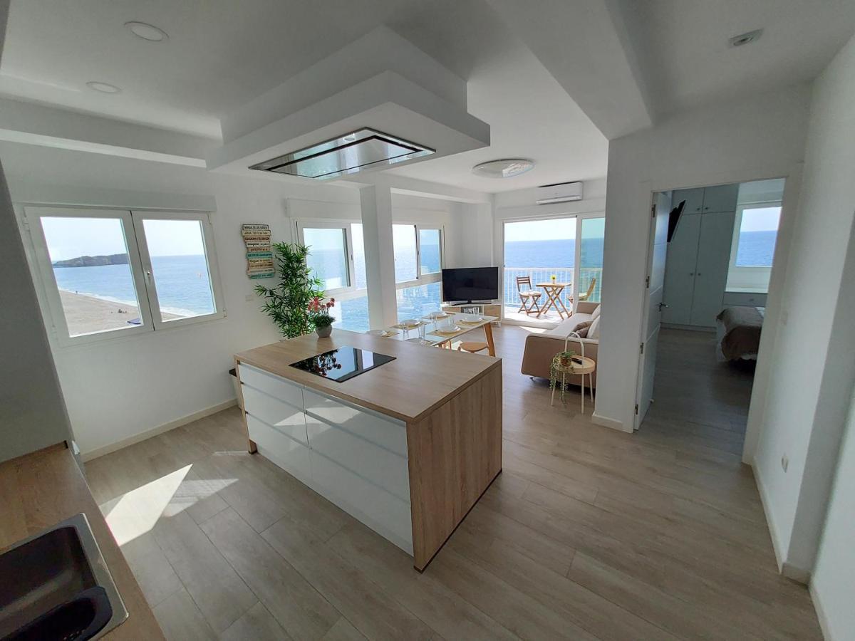 Ocean Beach Salobrena Bagian luar foto